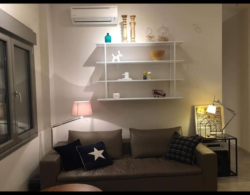شقة Nikaia Metro House بيرايوس المظهر الخارجي الصورة